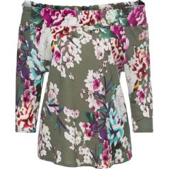 Shirt z dekoltem carmen bonprix zielono-szary z nadrukiem. Zielone koszulki damskie bonprix, z nadrukiem, bez kołnierzyka, bez rękawów. Za 49,99 zł.