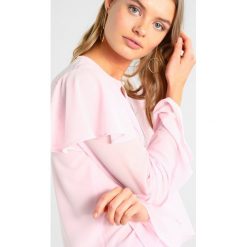 Bluzki damskie: NAKD FLOUNCE SLEEVE BLOUSE Bluzka light pink
