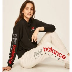 New Balance - Spodnie. Szare spodnie damskie New Balance, s, z elastanu. Za 249,90 zł.