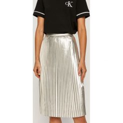 Calvin Klein Jeans - Spódnica. Szare spódniczki damskie Calvin Klein Jeans, s, bez wzorów, z poliesteru, midi, rozkloszowane. Za 449,90 zł.