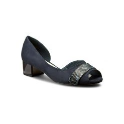 CLARA BARSON W17SS506-1. Niebieskie sandały damskie Clara Barson, bez wzorów, ze skóry ekologicznej, bez obcasa, bez zapięcia. Za 89,99 zł.
