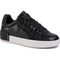 Sneakersy SUPERTRASH - Lina Low Snk W 1941 001502 Black 0999. Czarne półbuty damskie SuperTrash, ze skóry ekologicznej. W wyprzedaży za 319,00 zł.