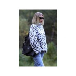 Grafitowa zamszowa torebka A4 do pracy. Czarne torby na laptopa Karolina audycka, w paski, ze skóry, eleganckie. Za 195,00 zł.