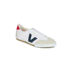 Buty Veja VOLLEY. Białe trampki i tenisówki damskie Veja, bez wzorów, bez zapięcia. Za 389,00 zł.