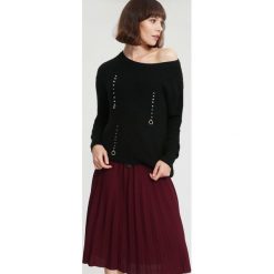 Czarny Sweter A Little Love. Czarne swetry klasyczne damskie marki other, na jesień, l. Za 99,99 zł.