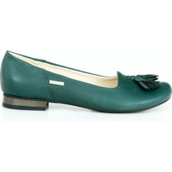 Baleriny na niskim obcasie - skóra naturalna - model 009 - kolor zielony. Zielone baleriny damskie Zapato, bez wzorów, ze skóry, eleganckie, na niskim obcasie, na obcasie. W wyprzedaży za 179,40 zł.