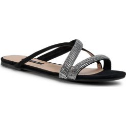 Sandały GINO ROSSI - 11600064 Black. Czarne klapki damskie Gino Rossi, z aplikacjami, ze skóry, bez obcasa, na obcasie. Za 219,99 zł.
