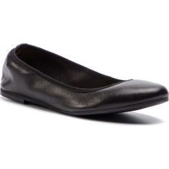 Baleriny TAMARIS - 1-22128-22 Black Leather 003. Czarne baleriny damskie Tamaris, bez wzorów, ze skóry ekologicznej, klasyczne, bez obcasa, na płaskiej podeszwie. W wyprzedaży za 139,00 zł.