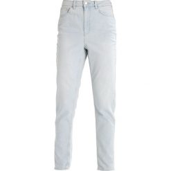 Jeansy damskie: Topshop Tall OCEAN MOM Jeansy Relaxed Fit light denim