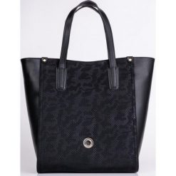 Torebka damska Monnari shopper czarna. Czarne torby damskie na zakupy Estetino, bez wzorów, eleganckie, bez dodatków. Za 149,40 zł.