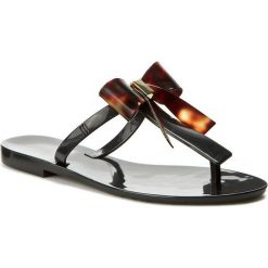 Japonki MELISSA - T Bar V Ad 31926 Black/Tortoise 52812. Czarne klapki damskie Melissa, bez wzorów, z tworzywa sztucznego, bez obcasa, na obcasie. W wyprzedaży za 99,00 zł.