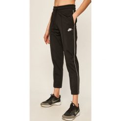 Nike Sportswear - Spodnie. Czarne spodnie damskie Nike Sportswear, s, z elastanu. Za 189,90 zł.