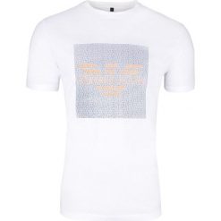 T-shirt Armani Jeans White. Białe t-shirty męskie Armani Jeans, m, bez wzorów, z jeansu, bez kołnierzyka. Za 149,00 zł.