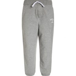 Hackett London Spodnie treningowe grey. Szare spodnie chłopięce Hackett London, z bawełny. W wyprzedaży za 194,35 zł.