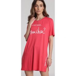 Czerwony T-shirt Sabrirope. Czerwone bluzki damskie Renee, s, bez wzorów, bez kołnierzyka, bez rękawów. Za 59,99 zł.