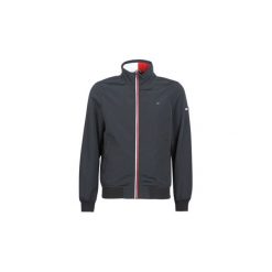Kurtki krótkie Tommy Jeans TJM ESSENTIAL CASUAL BOMBER. Czarne kurtki męskie Tommy Jeans, m, bez wzorów, z jeansu, casualowe, krótkie, bez kaptura. Za 569,00 zł.