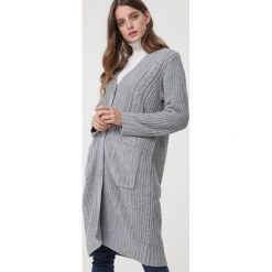 Jasnoszary Kardigan White Dove. Szare swetry damskie Born2be, xl. Za 99,99 zł.
