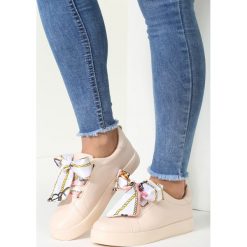 Różowe Sneakersy La Bomba. Różowe buty sportowe damskie vices. Za 39,99 zł.