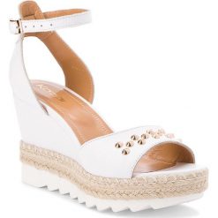 Espadryle KAZAR - Oklahoma 32811-01-01 White. Białe espadryle damskie marki Kazar, z aplikacjami, ze skóry, na wysokim obcasie, na koturnie. W wyprzedaży za 359,00 zł.