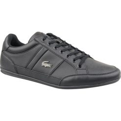 Lacoste Chaymon BL 737CMA009402H. Czarne półbuty męskie Lacoste, bez wzorów, ze skóry, bez zapięcia. W wyprzedaży za 449,99 zł.