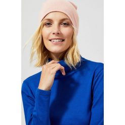 Czapka gładka. Różowe czapki damskie Moodo, bez wzorów, z poliesteru. Za 9,99 zł.