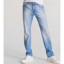 Jeansy z bawelny organicznej - Niebieski. Niebieskie jeansy męskie Reserved, m, bez wzorów. Za 129,99 zł.