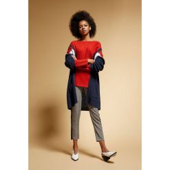 Sweter typu oversize. Pomarańczowe swetry damskie Moodo, xs, bez wzorów, z długim rękawem, długie, bez kaptura. Za 49,99 zł.