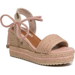 Espadryle REFRESH - 69682 Nude. Różowe espadryle damskie Refresh, bez wzorów, ze skóry ekologicznej, bez obcasa, na obcasie. Za 199,00 zł.