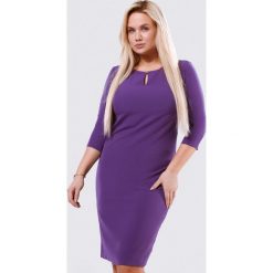 Fioletowa Sukienka Percolate. Fioletowe sukienki damskie Born2be, xl, bez wzorów, z tkaniny, z okrągłym kołnierzem, bez rękawów, midi. Za 69,99 zł.