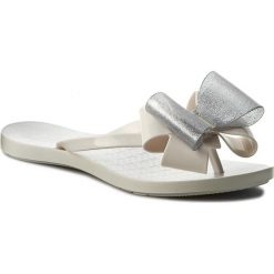 Japonki ZAXY - Link Thong Fem 82037 White 90060 W285078 02064. Białe klapki damskie Zaxy, bez wzorów, z tworzywa sztucznego, bez obcasa. Za 99,00 zł.