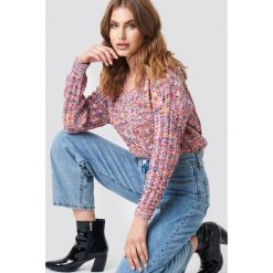 Trendyol Kolorowy sweter z dekoltem v - Multicolor. Szare bez kategorii Trendyol, w kolorowe wzory, ze splotem, dekolt w kształcie v. W wyprzedaży za 85,36 zł.