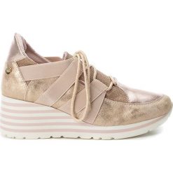 Buty ślubne damskie: Sneakersy w kolorze cielistym na koturnie