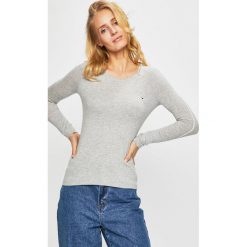 Tommy Jeans - Sweter. Szare swetry damskie Tommy Jeans, s, bez wzorów, z bawełny, bez rękawów, bez kaptura. W wyprzedaży za 279,90 zł.