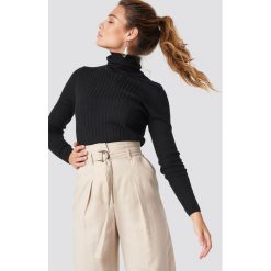 Trendyol Sweter z marszczonym golfem - Black. Szare golfy damskie marki Vila, l, z bawełny, z okrągłym kołnierzem. Za 80,95 zł.