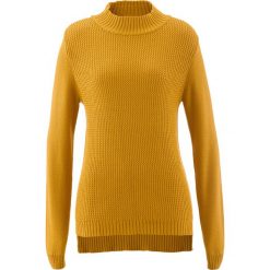 Swetry klasyczne damskie: Sweter ze stójką i strukturalnym wzorem bonprix miodowy