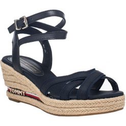 Tommy Hilfiger Sandały damskie Icon ic Elba Corpo rate Ribbon FW0FW04056-403 (rozmiar 40). Sandały damskie TOMMY HILFIGER, bez wzorów, eleganckie, bez obcasa, bez zapięcia. W wyprzedaży za 327,00 zł.
