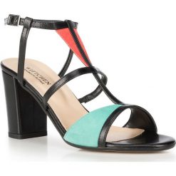 Buty damskie. Pomarańczowe klapki damskie Wittchen, bez wzorów, ze skóry, bez obcasa. W wyprzedaży za 299,90 zł.
