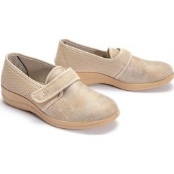 SANITAL FLEX 4365 beige, półbuty damskie. Brązowe koturny damskie Sanital-Flex, bez obcasa, na koturnie, bez zapięcia. Za 139,90 zł.