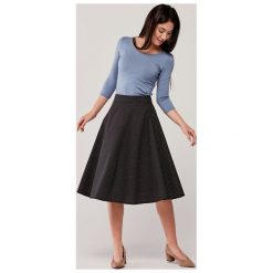 Spódnica Carissa w drobne groszki czarna 32 czarny. Czarne spódniczki damskie s, w paski, z bawełny, retro. Za 197,00 zł.