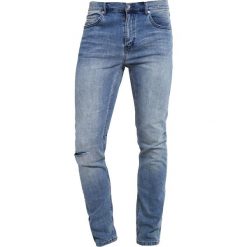 Cheap Monday Jeansy Slim Fit offset blue. Niebieskie jeansy męskie relaxed fit marki Cheap Monday. W wyprzedaży za 136,95 zł.