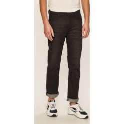 Wrangler - Jeansy Arizona. Czarne jeansy męskie Wrangler, bez wzorów. W wyprzedaży za 289,90 zł.
