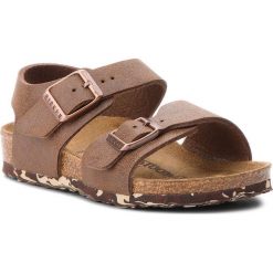 Sandały BIRKENSTOCK - New York Kids Bs 1008350 Brown. Pomarańczowe sandały chłopięce marki Birkenstock, ze skóry ekologicznej, bez zapięcia. W wyprzedaży za 169,00 zł.