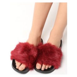 Bordowe Klapki Hirsute. Czerwone kapcie damskie marki Born2be, z materiału, na obcasie. Za 34,99 zł.