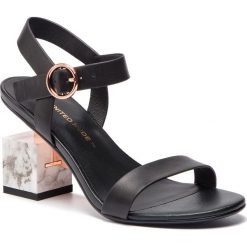 Sandały UNITED NUDE - Cube Sandal Mid 104060127 Black. Czarne klapki damskie marki United Nude, bez wzorów, ze skóry, bez obcasa, na obcasie. Za 1279,00 zł.