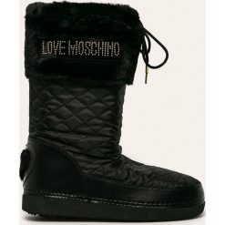 Love Moschino - Śniegowce. Czarne śniegowce damskie Love Moschino, ze skóry, bez zapięcia. W wyprzedaży za 419,90 zł.