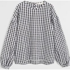 Mango Kids - Koszula dziecięca Jamie. Czarne bluzki dziewczęce Mango Kids, bez wzorów, z bawełny, z okrągłym kołnierzem, z długim rękawem, długie, bez kaptura. Za 89,90 zł.