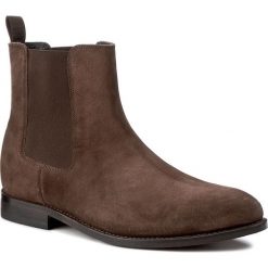 Sztyblety CLARKS - Ellis Franklin 26127387 Dark Brown Suede. Pomarańczowe bez kategorii marki Clarks, ze skóry. W wyprzedaży za 389,00 zł.