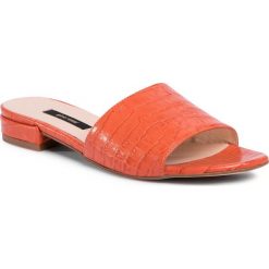Klapki GINO ROSSI - A45454 Dark Orange. Pomarańczowe klapki damskie Gino Rossi, bez wzorów, ze skóry, bez obcasa, na obcasie. Za 219,99 zł.
