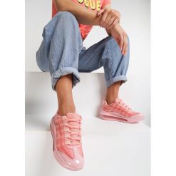 Różowe Sneakersy Gineros. Różowe sneakersy damskie Renee. W wyprzedaży za 139,99 zł.