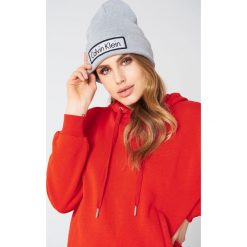 Czapki zimowe damskie: Calvin Klein Czapka Calvin Klein – Grey